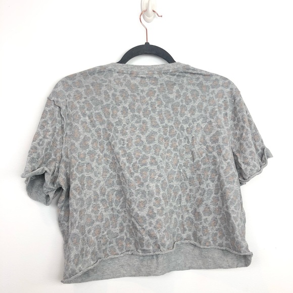 Colsie Womens Leopard Lounge Crop Top - Picture 6 of 7